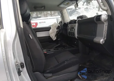 2007 Toyota Fj Cruiser z USA, uszkodzony, nr VIN JTEBU11FX70087014